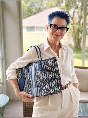 Tory Burch Gemini Link Coated Canvas Tote Blue Chain Print Zip Top Shoulder Bag